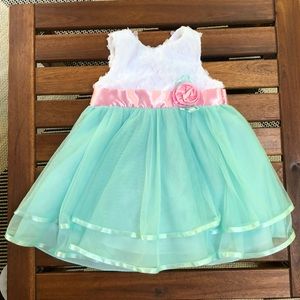 Girls dress